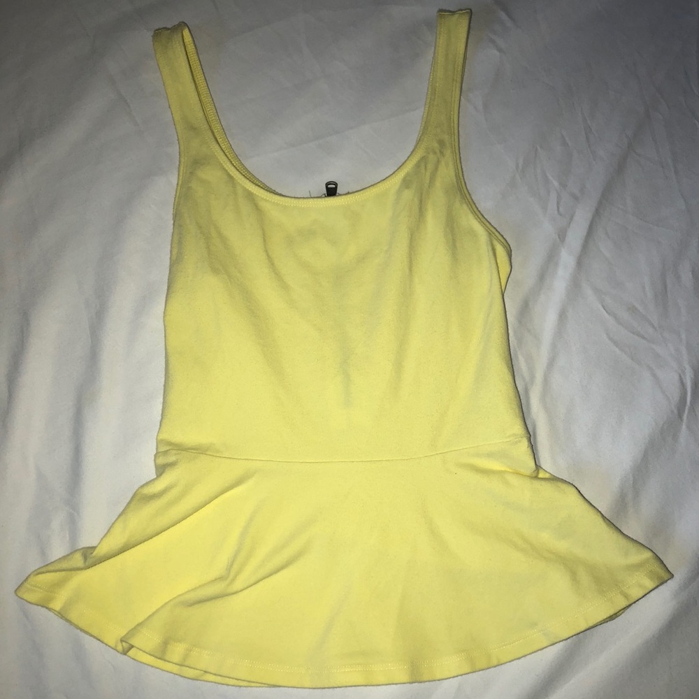 EXPRESS Yellow peplum top 💛
